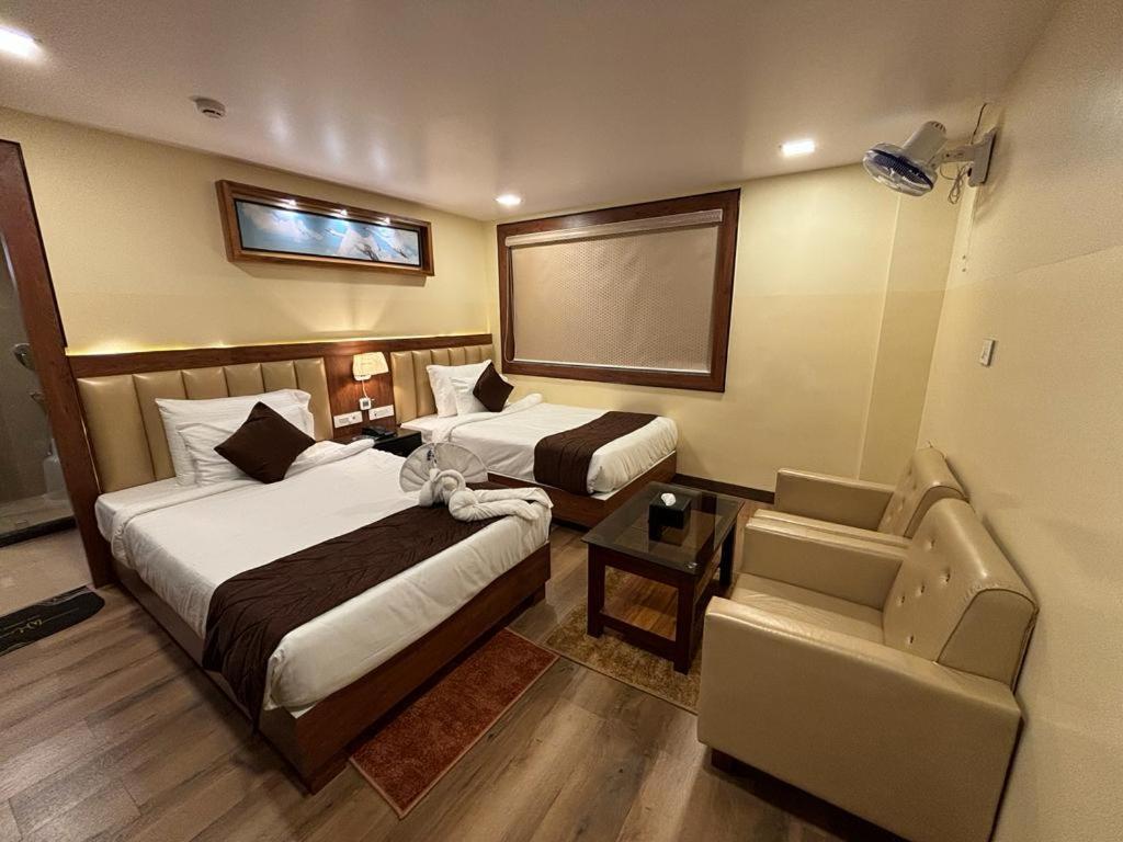 Hotel Golden Orbit Āsansol Exterior photo